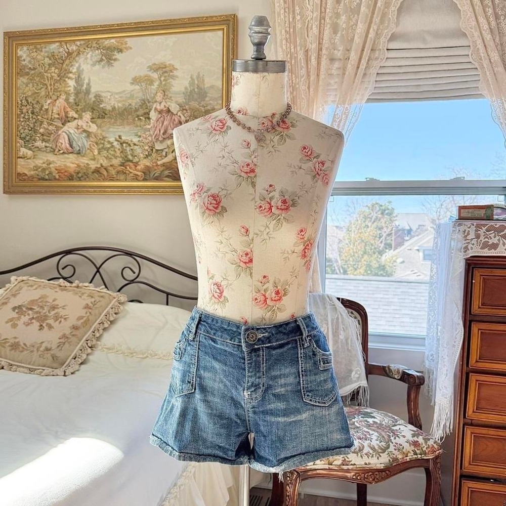 Jean cuffed shorts  Y2K amethyst cuffed‎ denim shorts size 13
